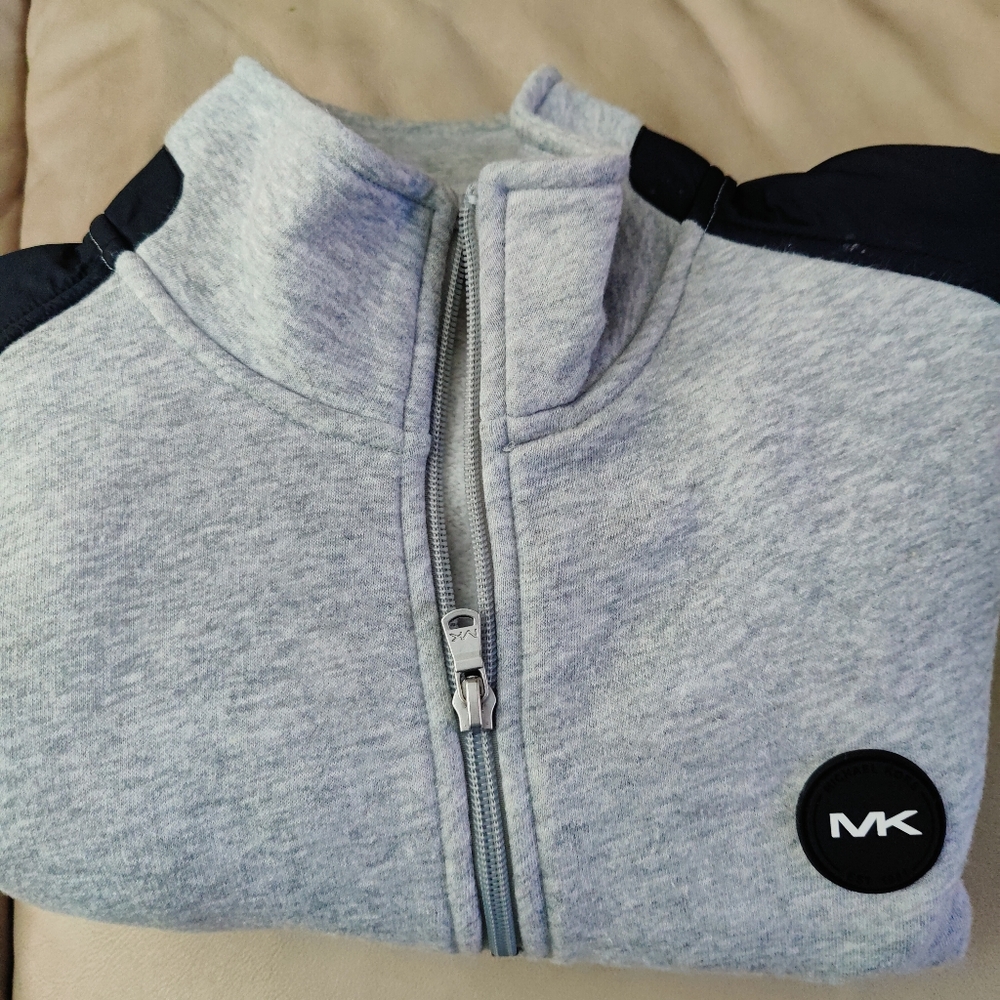 Excellent Michael Kors Men's Pull over Sweater